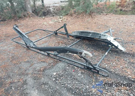 2024 Ford F-150 Xl z USA, uszkodzony, nr VIN 1FTMF1KP4RKF64736